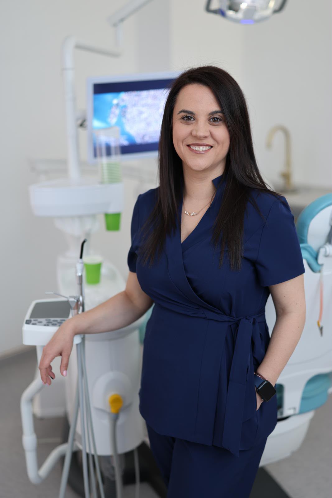 Alexandra Vlad în cabinetul The Dentist Bucharest